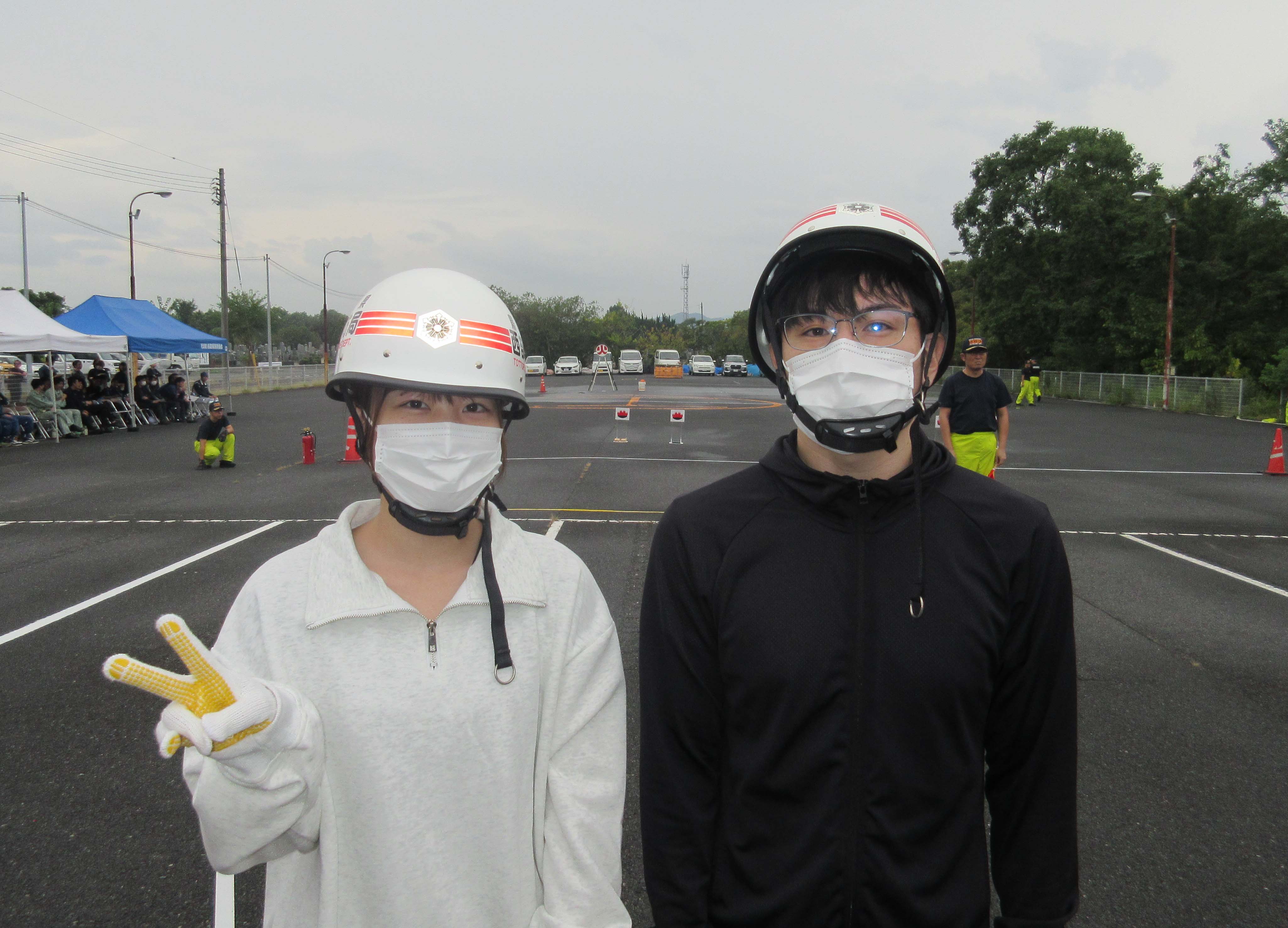 �y�A��O��