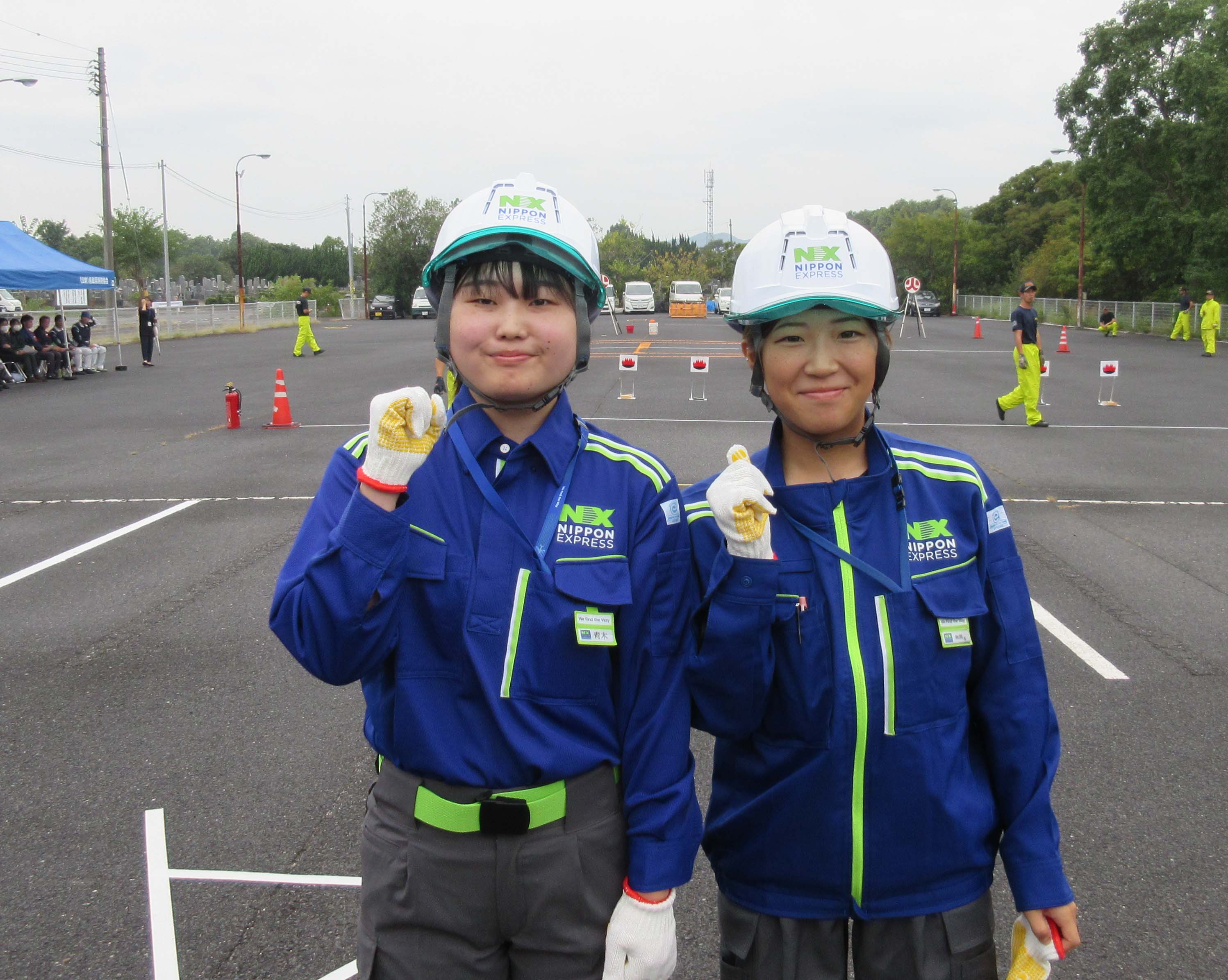 ���q�O��